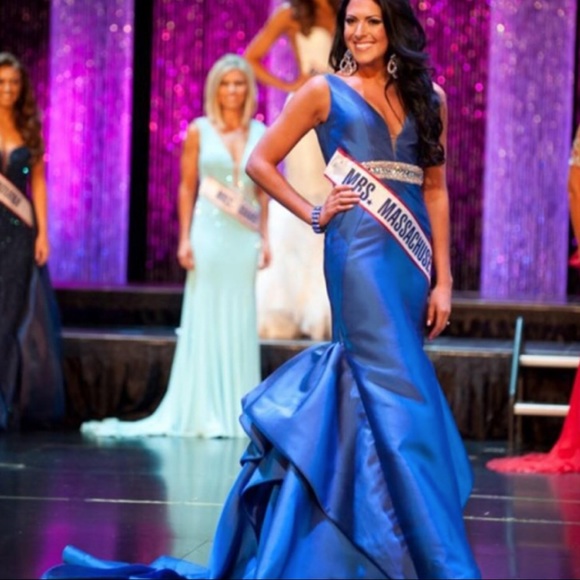 MAC DUGGAL COUTURE Pageant Dress - Picture 2 of 5